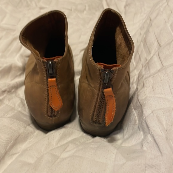 Women’s Aldo leather boots. Tan. Size 6.5 - Picture 4 of 5